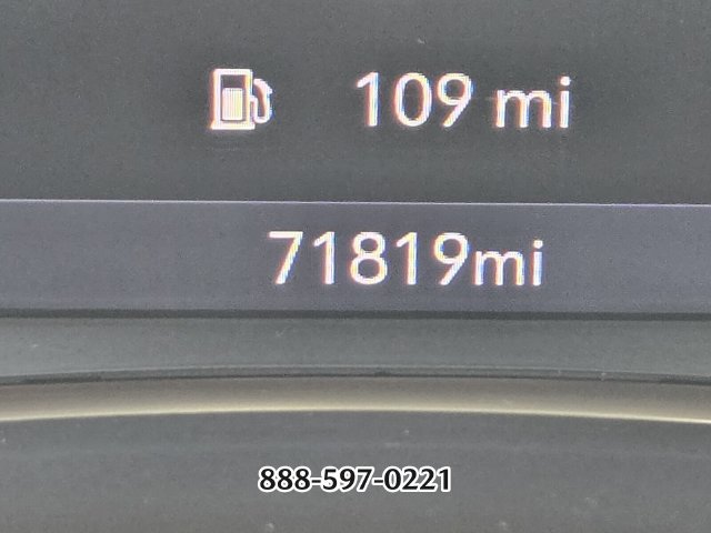 Used 2023 GMC Terrain SLT FWD image 31