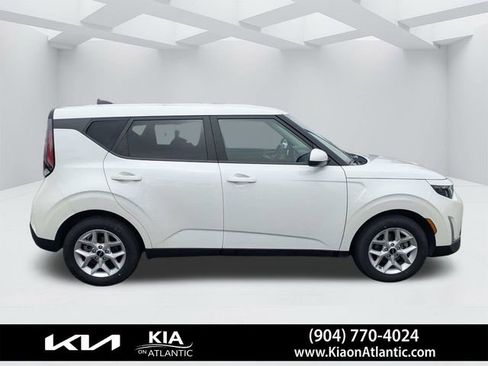 Used 2024 Kia Soul LX w/ Option Group 015 image 2