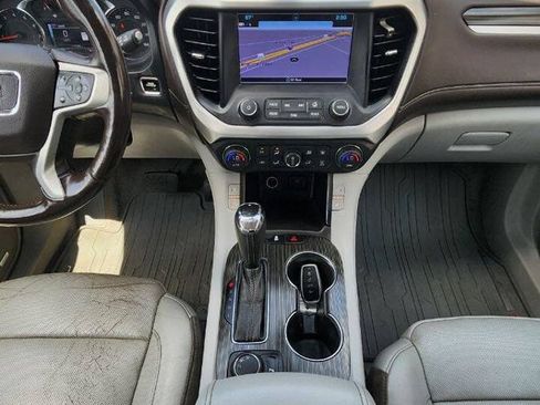 Used 2017 GMC Acadia SLT FWD image 11
