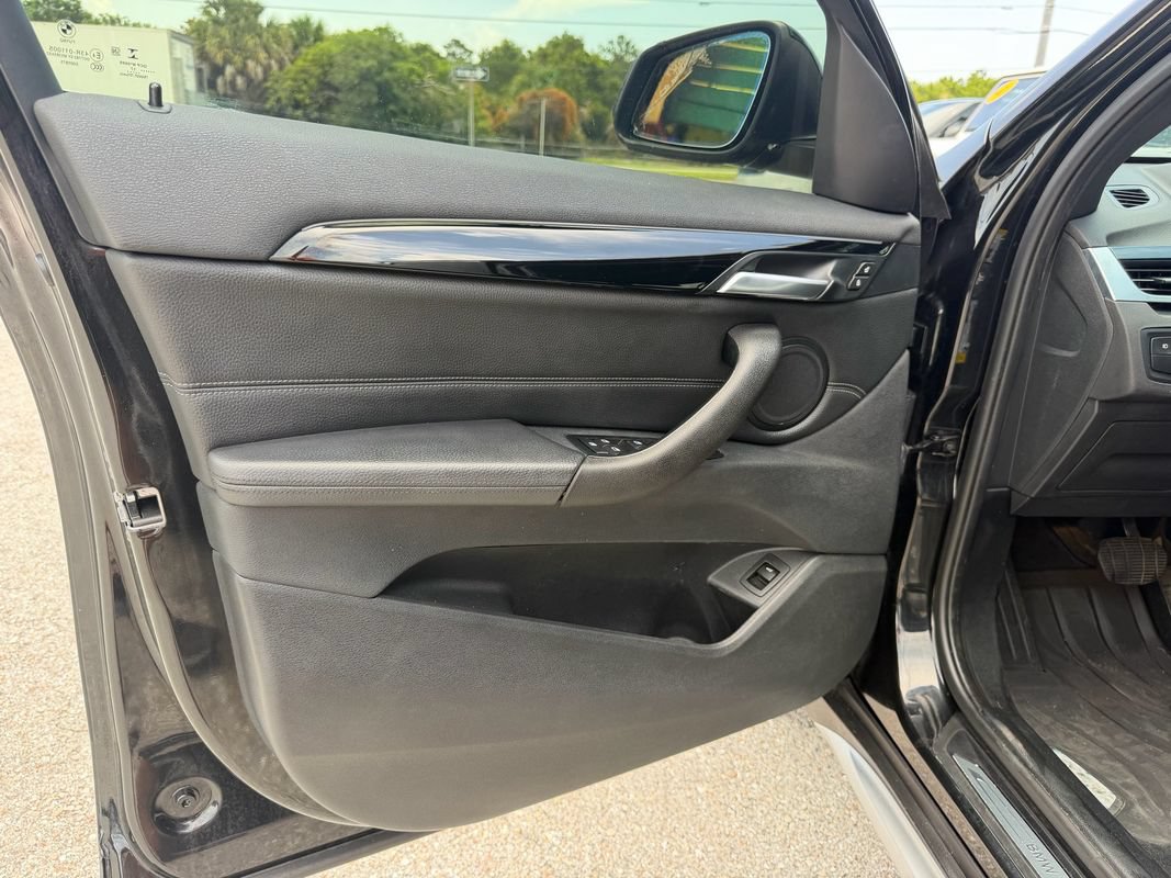 Used 2017 BMW X1 sDrive28i FWD image 17