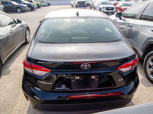 Used 2024 Toyota Corolla LE image 9