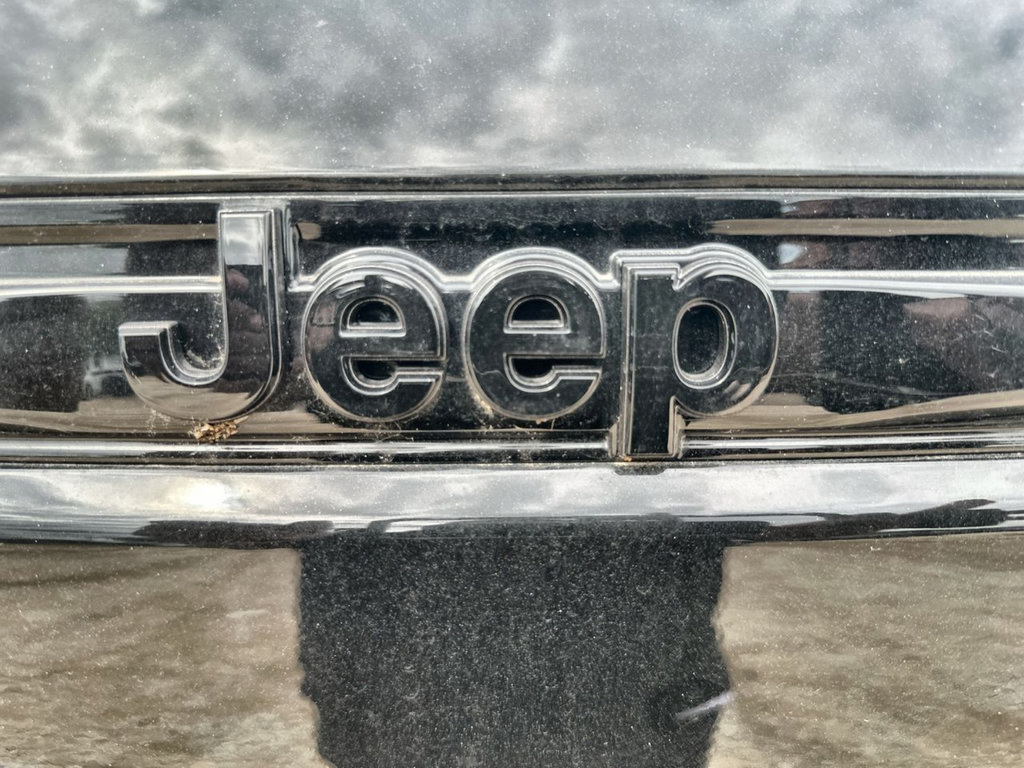 New 2025 Jeep Grand Cherokee Altitude RWD image 46