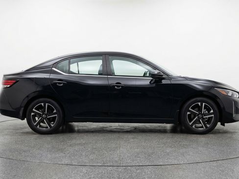 Used 2025 Nissan Sentra SV FWD image 11
