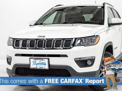 Used 2020 Jeep Compass Latitude w/ Cold Weather Group AWD/4WD image 2