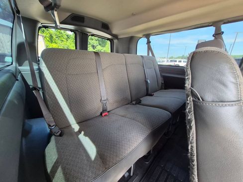 Used 2023 Chevrolet Express 3500 LT w/ LT Preferred Equipment Group RWD image 19