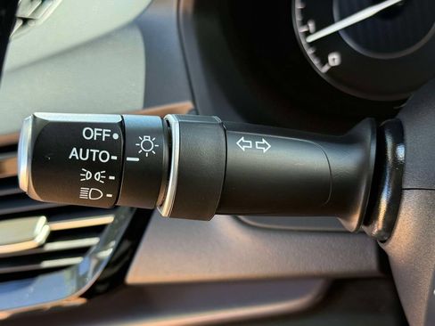 Used 2025 Acura RDX SH-AWD image 29
