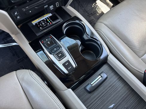 Used 2020 Honda Pilot Elite image 25