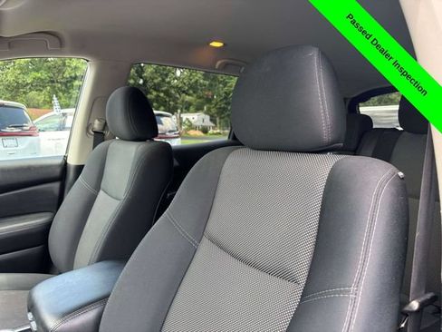 Used 2019 Nissan Pathfinder S AWD/4WD image 6