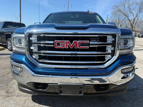 Used 2018 GMC Sierra 1500 SLT w/ Suspension Package, Off-Road image 8