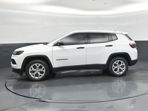 Used 2025 Jeep Compass Sport AWD/4WD image 9