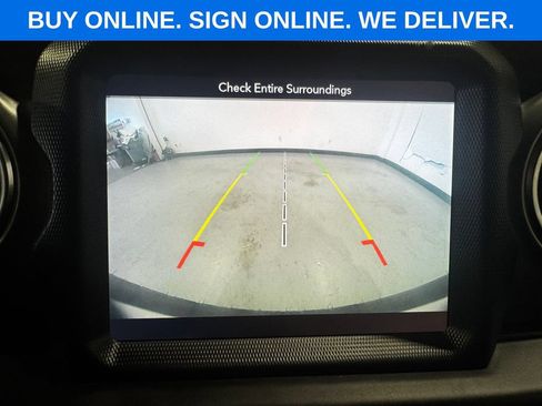 Used 2019 Jeep Wrangler Unlimited Sahara w/ Uconnect 4C Nav & Sound Group AWD/4WD image 11