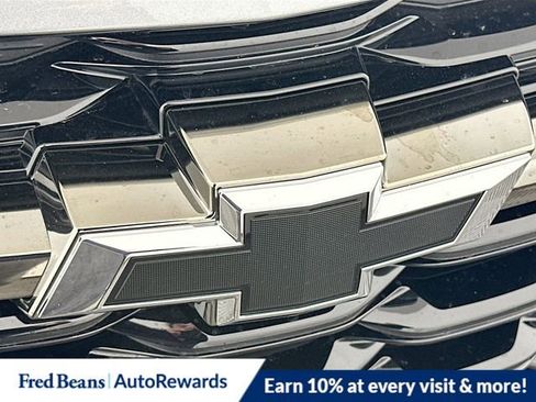 New 2026 Chevrolet Trax RS w/ Sunroof Package image 17