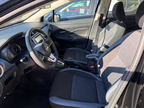 Used 2025 Nissan Versa SV FWD image 24