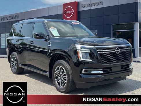 Certified 2025 Nissan Armada SL AWD/4WD image 1