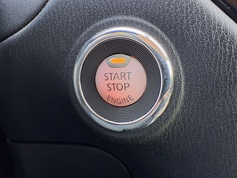 Used 2018 Nissan Pathfinder SV w/ SV All Weather Package image 12