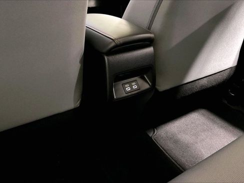 Certified 2025 Toyota Corolla SE FWD image 35