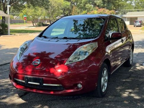 Used 2015 Nissan Leaf SV w/ LED & Quick Charge Package image 1