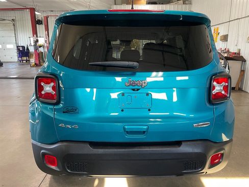 Used 2020 Jeep Renegade Latitude w/ Cold Weather Group AWD/4WD image 30