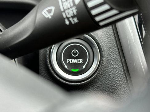 Used 2022 Chevrolet Bolt EUV LT w/ Convenience Package image 34