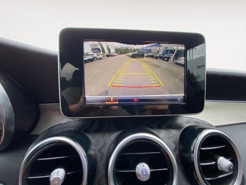 Used 2019 Mercedes-Benz GLC 300 image 26