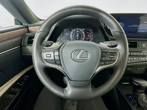 Certified 2025 Lexus ES 350 w/ Premium Package image 11
