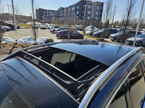 Certified 2025 Mercedes-Benz GLB 250 4MATIC image 29