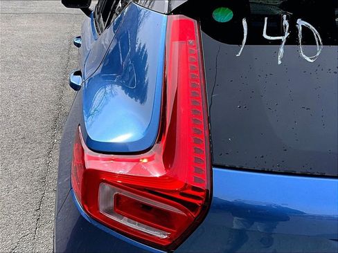 Used 2021 Volvo XC40 T5 R-Design w/ Climate Package image 28