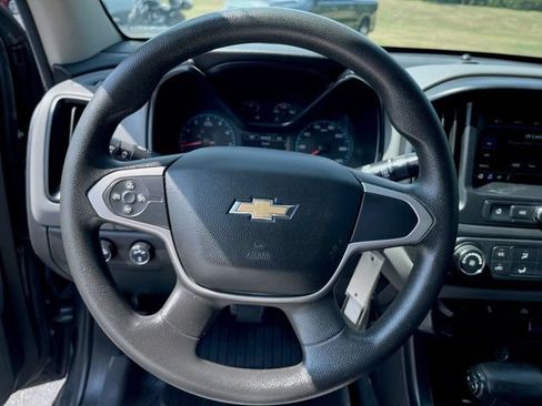 Used 2019 Chevrolet Colorado W/T w/ WT Convenience Package AWD/4WD image 12