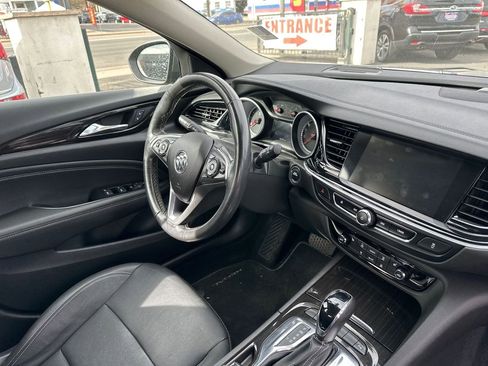 Used 2018 Buick Regal Essence w/ Driver Confidence Package #1 image 26