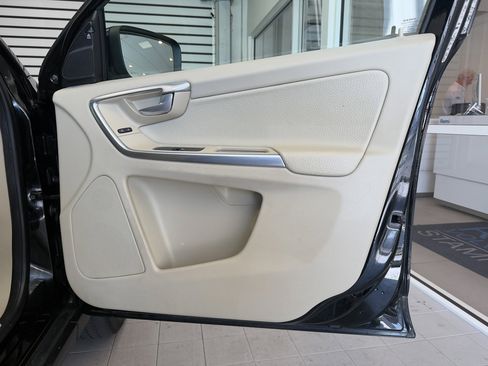 Used 2012 Volvo XC60 T6 image 24