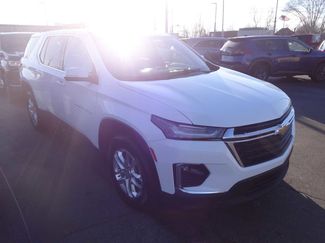 Used 2022 Chevrolet Traverse LS image 1