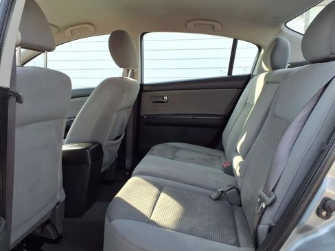 Used 2012 Nissan Sentra 2.0 S w/ Convenience Pkg image 9