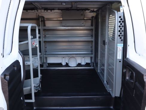 Used 2020 Chevrolet Express 2500 w/ Enhanced Convenience Package image 18