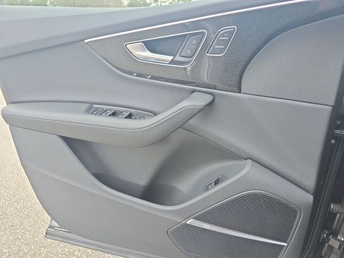 Used 2021 Audi Q7 3.0T Prestige w/ Prestige Package image 25