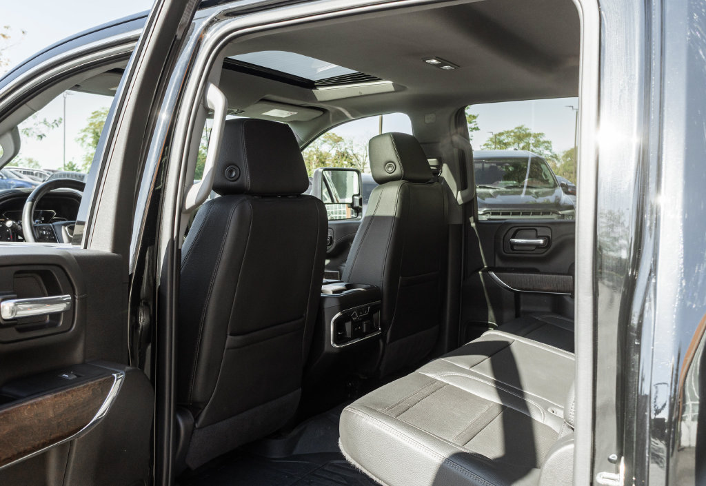 Used 2023 GMC Sierra 3500 Denali AWD/4WD image 31
