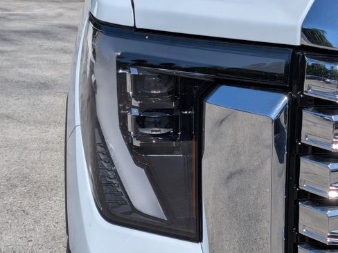 New 2026 GMC Sierra 2500 Denali w/ Denali Reserve Package AWD/4WD image 10