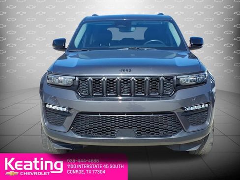 Used 2023 Jeep Grand Cherokee Limited w/ Black Appearance Package AWD/4WD image 10