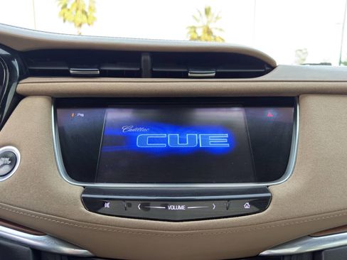 Used 2017 Cadillac XT5 Platinum image 18