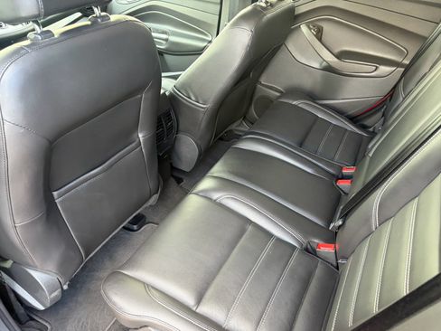 Used 2017 Ford Escape Titanium FWD image 29