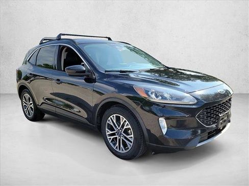 Used 2020 Ford Escape SEL FWD image 3