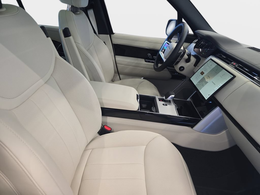 Certified 2026 Land Rover Range Rover SE AWD/4WD image 12