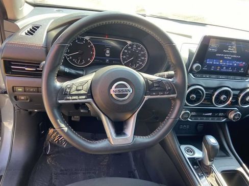 Used 2022 Nissan Sentra SR w/ Electronics Package FWD image 15