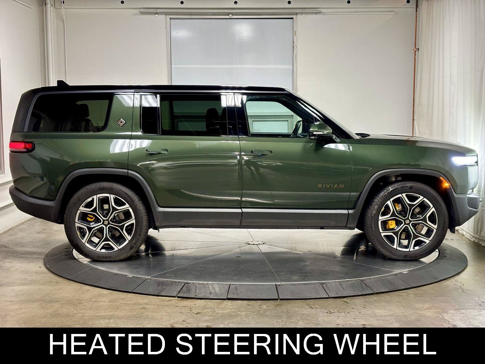 Used 2025 Rivian R1S Premium Dual AWD/4WD image 11
