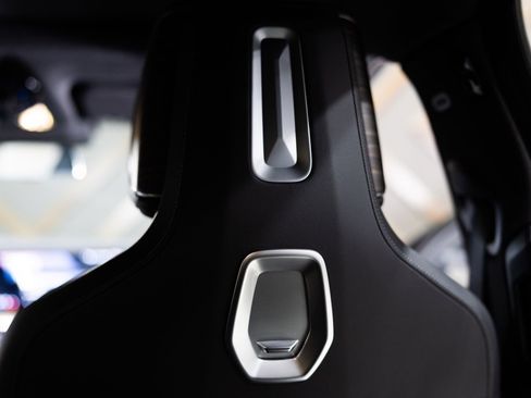 Used 2025 BMW i7 xDrive60 image 48