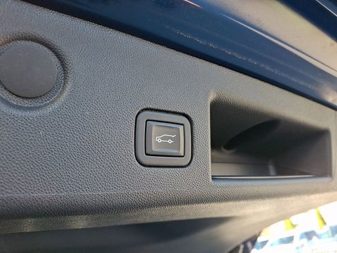 Used 2023 Chevrolet Equinox LT image 29