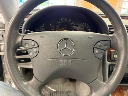 Used 2001 Mercedes-Benz CLK 320 Coupe image 14