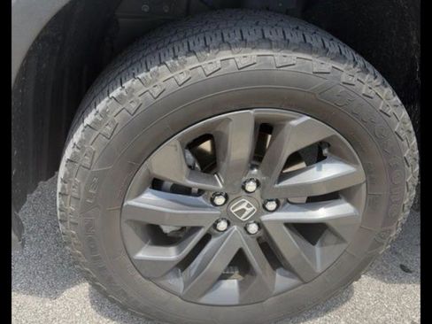 Used 2023 Honda Ridgeline Sport image 5