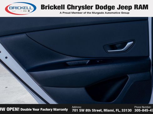 Used 2025 Hyundai Elantra Limited FWD image 12