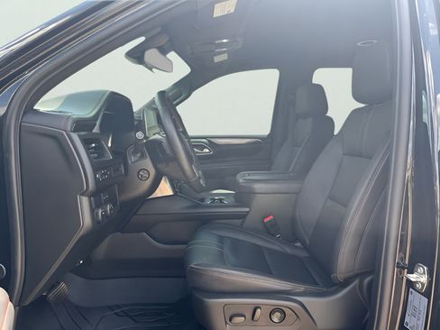 Used 2024 Chevrolet Suburban RST w/ Luxury Package RWD image 17