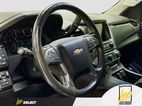 Used 2019 Chevrolet Tahoe LT w/ LT Signature Package AWD/4WD image 14
